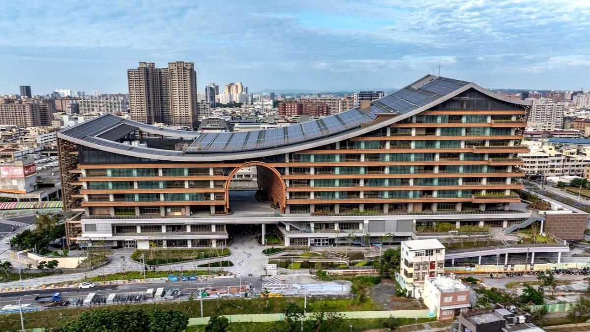 「25億空中鳳城」淪便當工廠？傳在地人坐等都更　都發局回應了