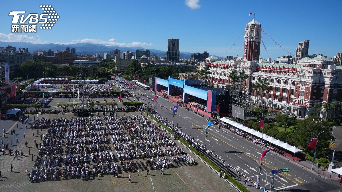 雙十國慶怎麼過？，這十件事都能讓你感受到最濃的國慶氛圍。（圖／中央社）