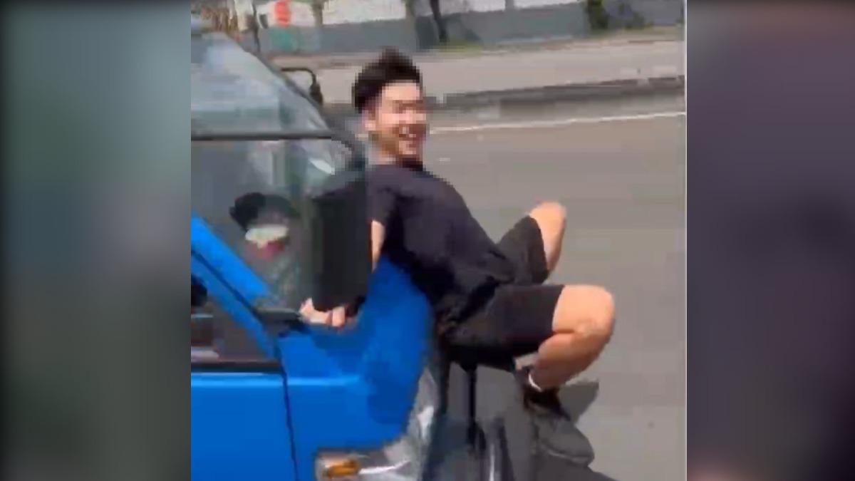 新北貨車車頭「驚見1男站立」路人全傻眼　超猴代價曝光