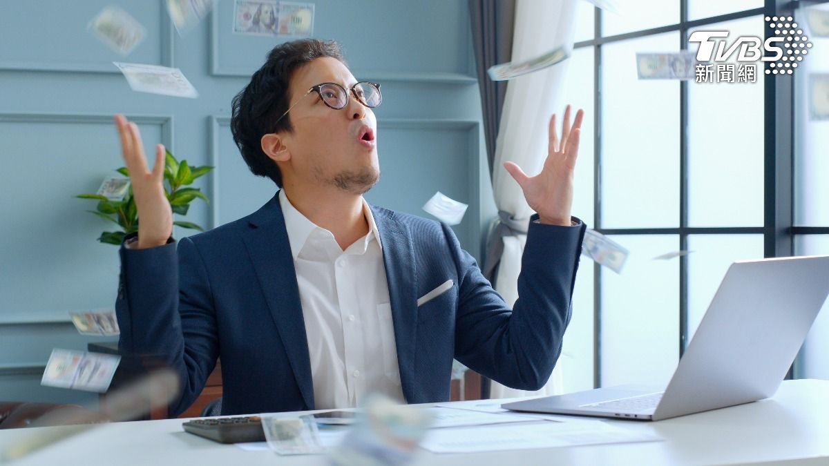 4生肖10月中旬財運高漲，年底荷包也有望水漲船高。（示意圖／shutterstock 達志影像）