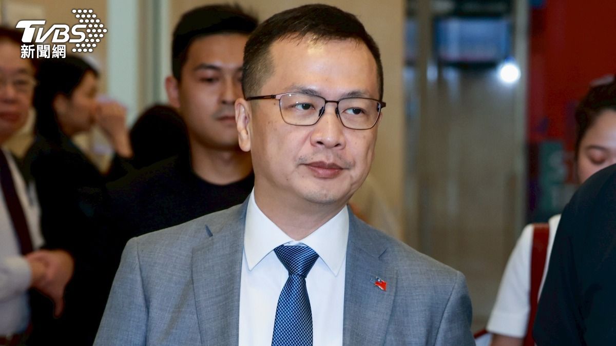 邱議瑩被判拘役 羅智強酸「唯一支持參選高雄市長」:暴力慣犯