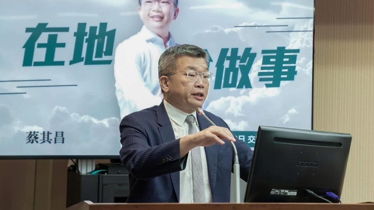 披綠袍戰桃園？王世堅笑喊「推他會勝利」　蔡其昌回應了