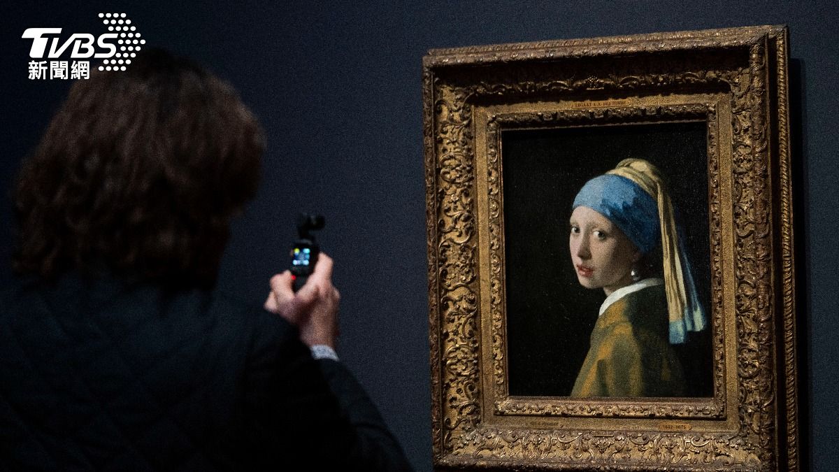 英專家曝《戴珍珠耳環的少女》真實身分，疑為維梅爾贊助者的女兒。(圖／達志影像美聯社)