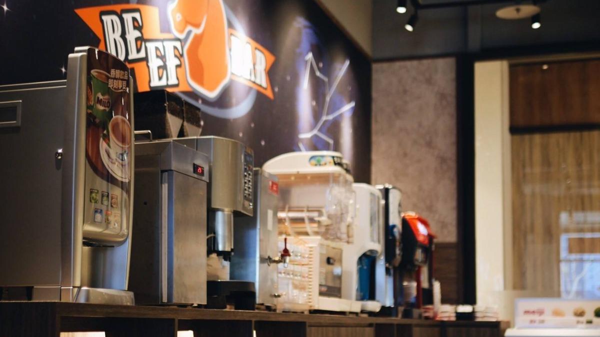 淡水知名美式餐廳「牛Bar」歇業。(圖／翻攝牛Bar臉書粉專）