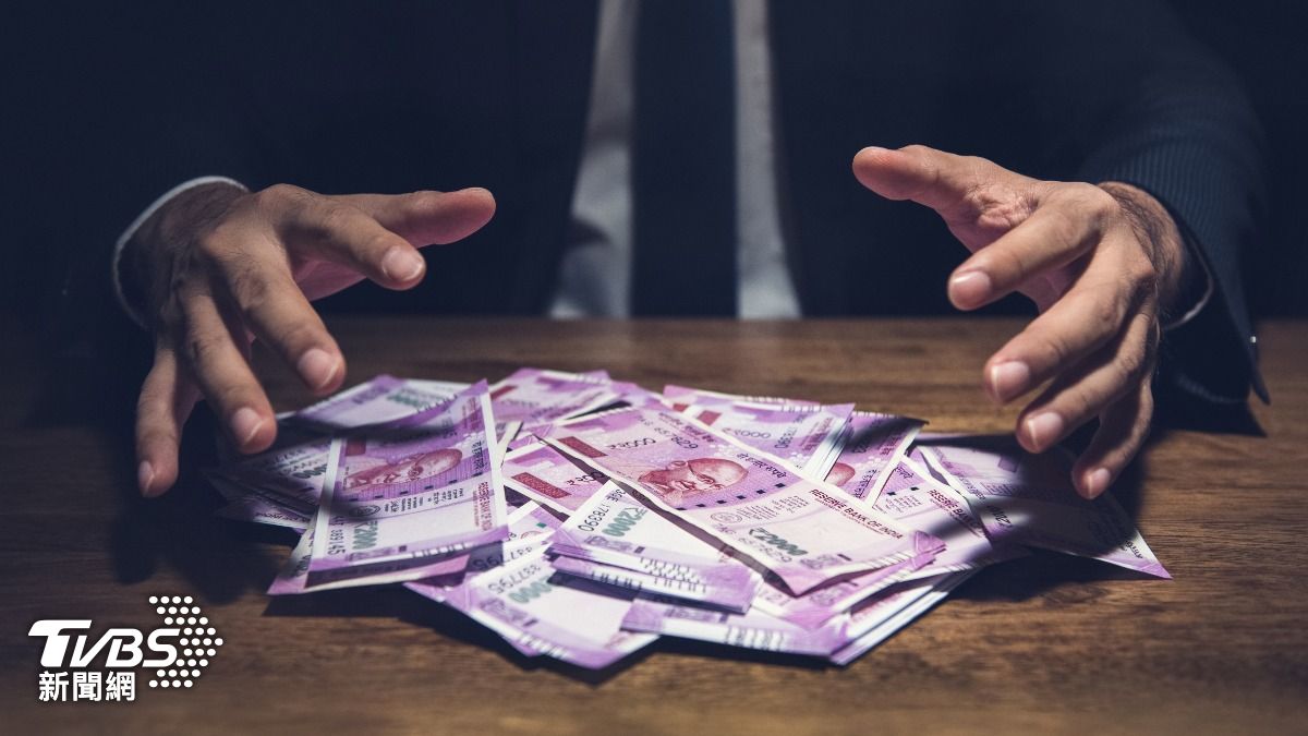 印度傳出一起警界高官收賄的案件，在嫌犯家中、辦公室等處搜出5000萬盧比現金。　（示意圖／達志影像Shutterstock）