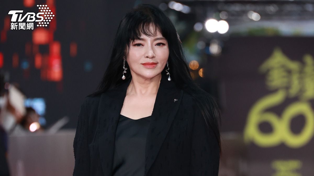 唐綺陽現身紅毯。（圖／TVBS娛樂組攝）