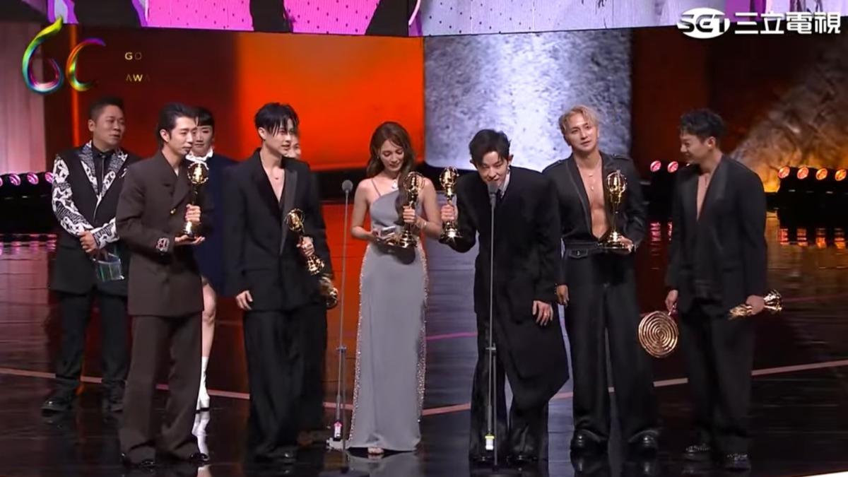 《來吧！哪裡怕》主持群奪獎。（圖／翻攝自三立）