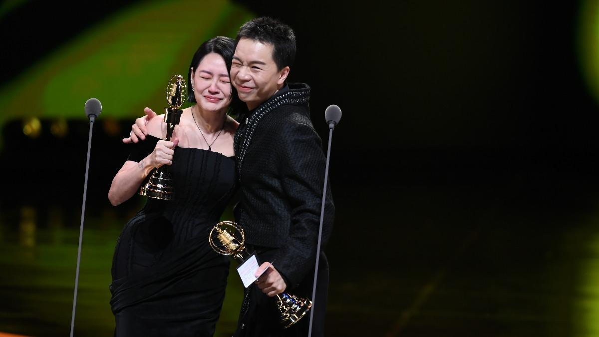 小S和派翠克獲獎。（圖／三立提供）