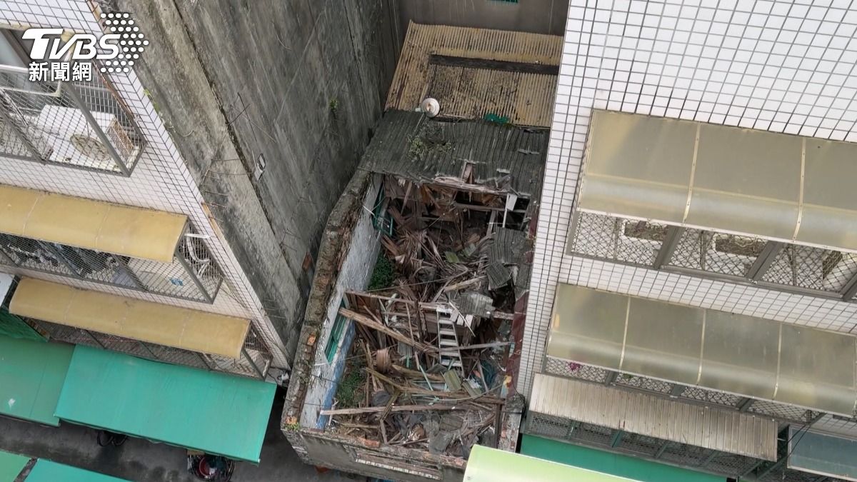 「戰地風」透天厝！高市區賣兩百多萬　鄰居曝：多人來看