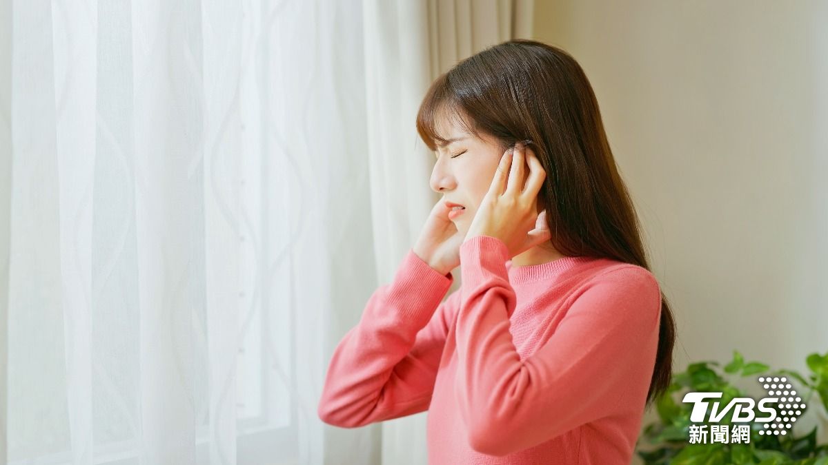 長時間戴「主動式降噪耳機」損聽力 醫師建議60/60休息法