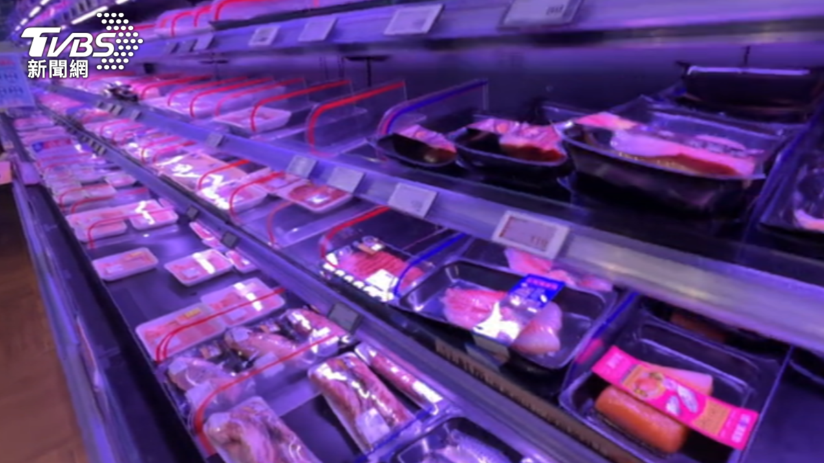 全台禁宰運豬肉五天 北市賣場貨架貨量足 總統:防疫視同作戰