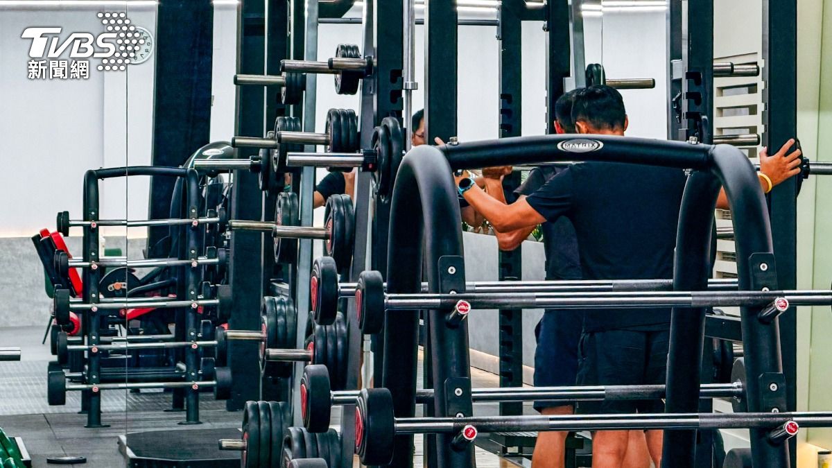 獨/上萬粉網紅警涉浮報加班費調外島!自嘆「沒背景」遭霸凌