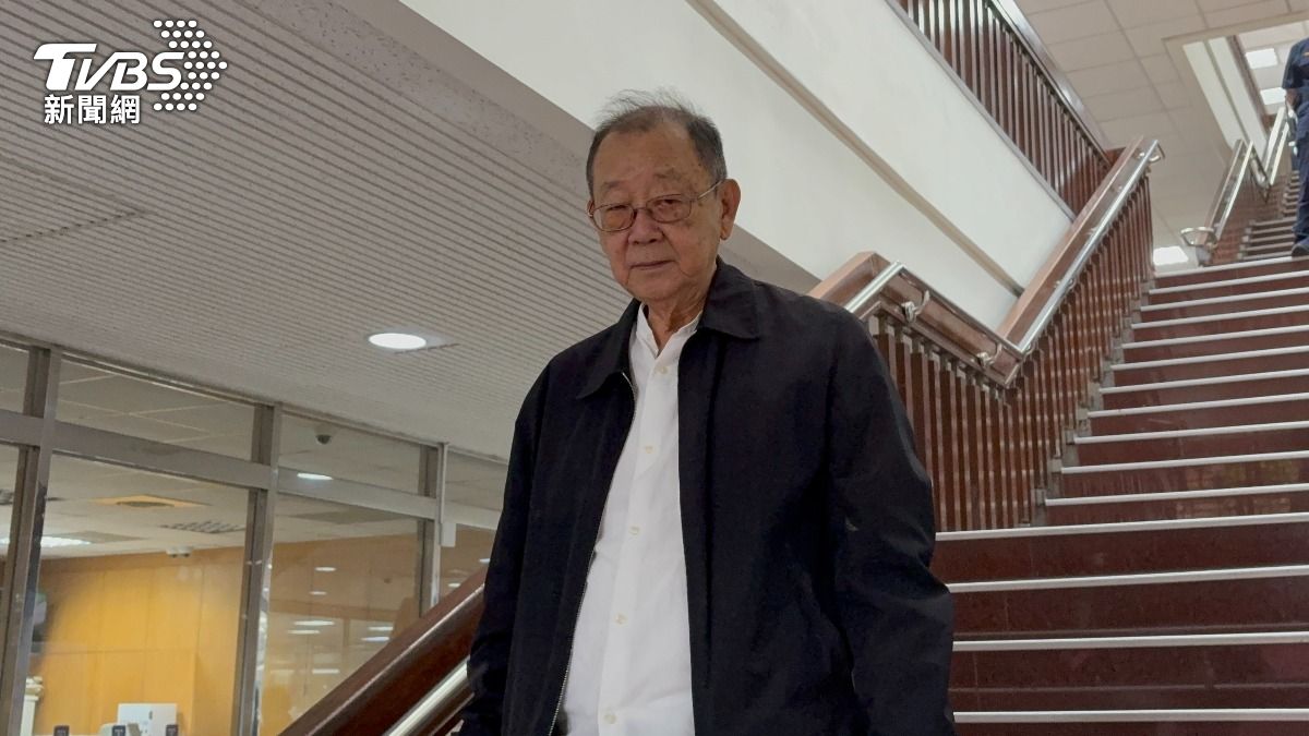 柯文哲提民眾黨「母雞帶不動小雞」 邱復生:100萬是分析成本