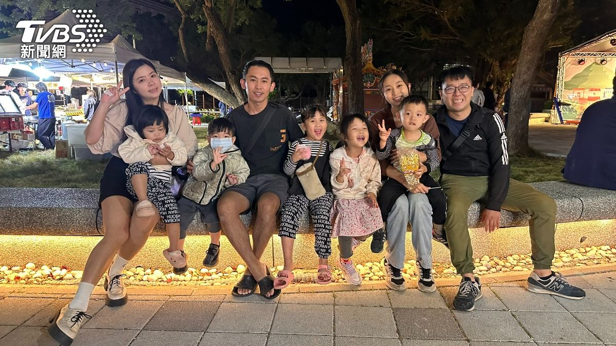 金門全新夜生活！金湖週末市集登場　家長帶娃大讚「很有感覺」