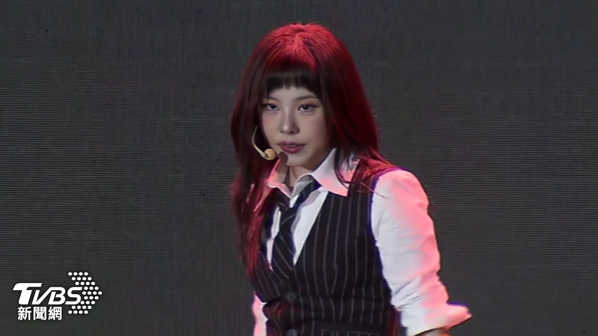 MAMAMOO輝人台北開唱！帥氣西裝「電爆全場」　成員各自接力新活動