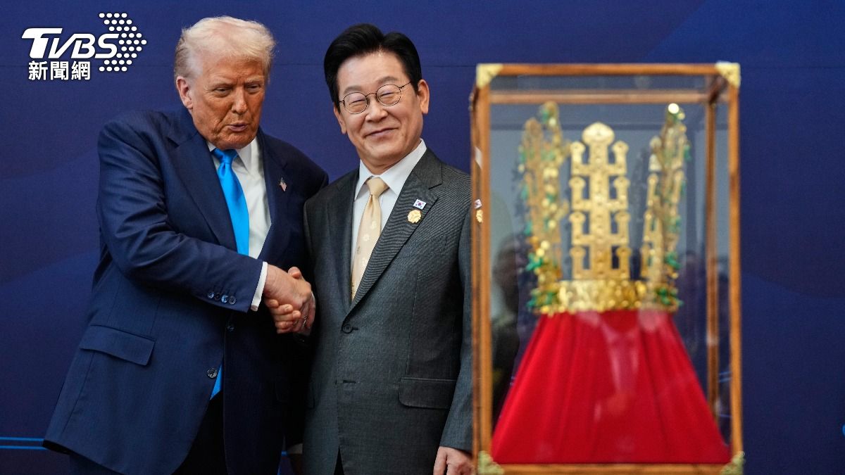 王者待遇！　南韓贈川普「新羅王冠」　換得汽車關稅15%