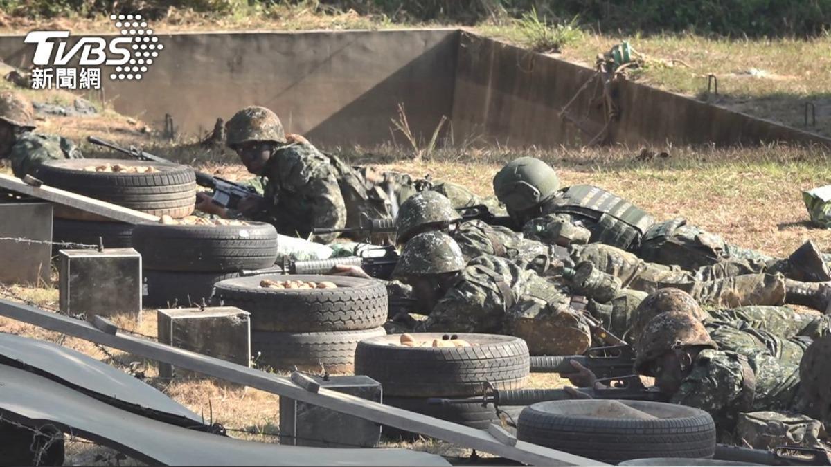 當兵家長群狂問「自家小孩」！律師一看傻眼：跟幼兒園87%像