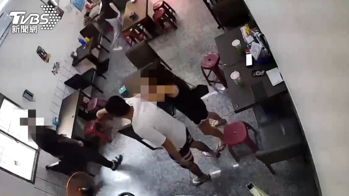 外送點到隔夜飯!台中男「一句話」惹怒闆 店內遭開山刀追砍