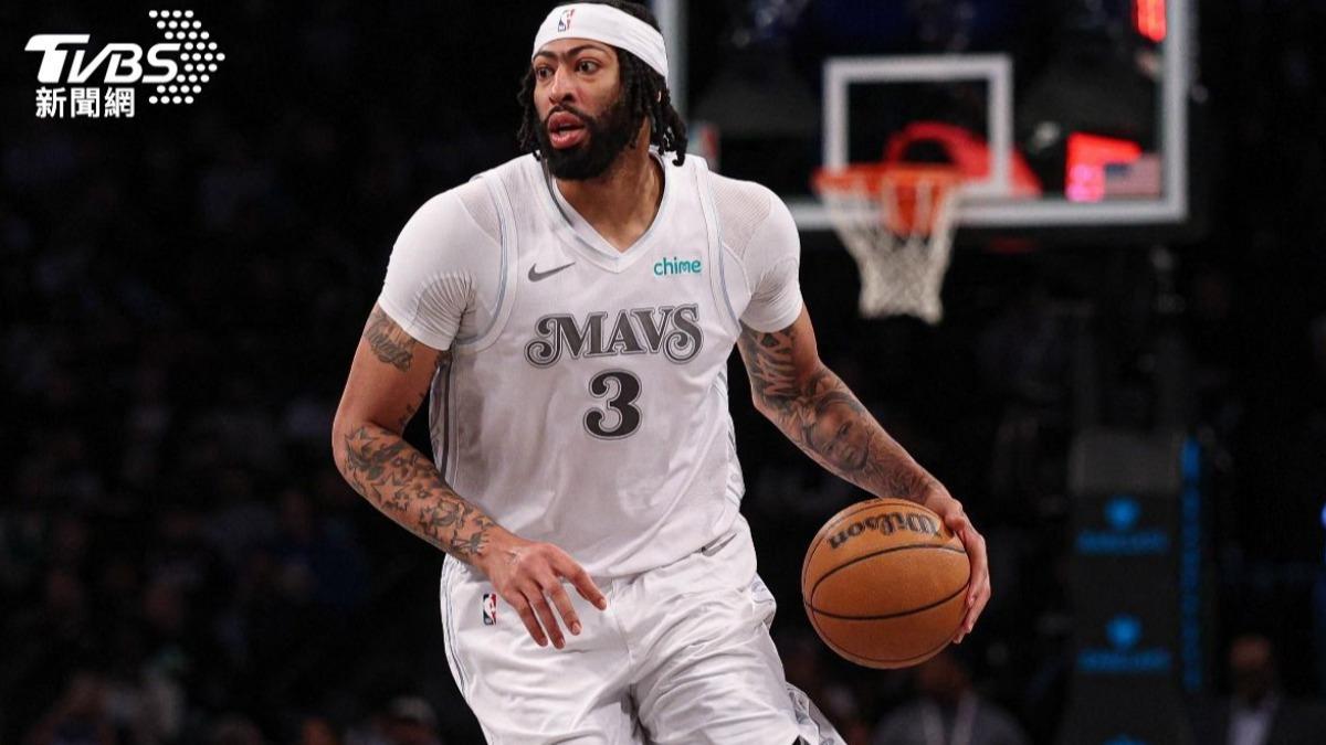 NBA/阿基里斯肌腱病變!戴維斯又傷 首節「一瘸一拐」退場