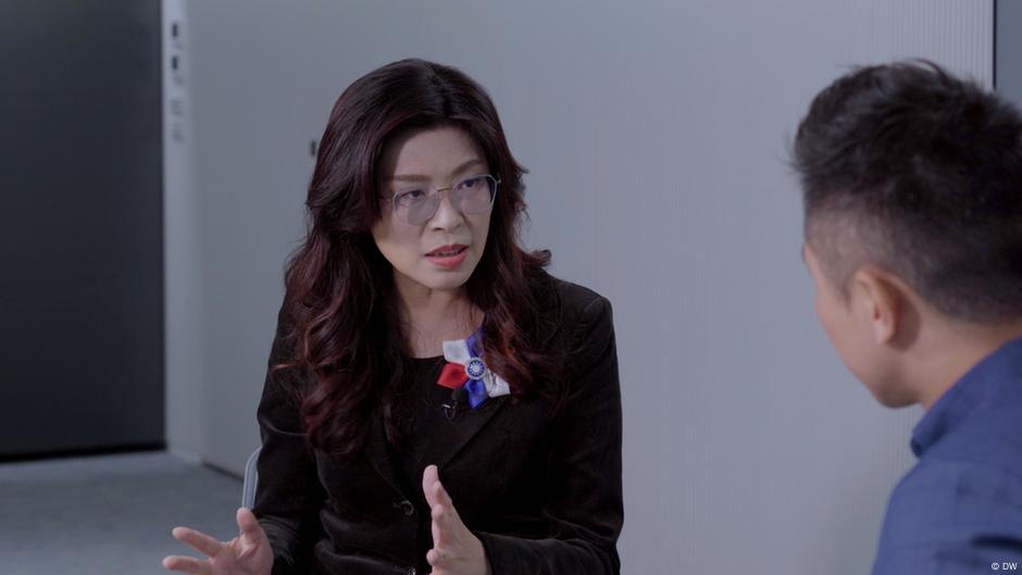 鄭麗文接受外媒專訪稱普欽不是獨裁者 「他是民主選出的領袖」