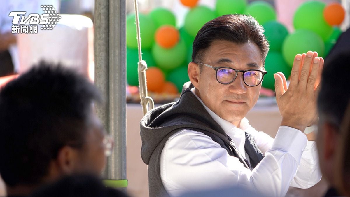 不只是安倍色西裝!江啟臣如何從套橘子的手速,到拚市長的布局?