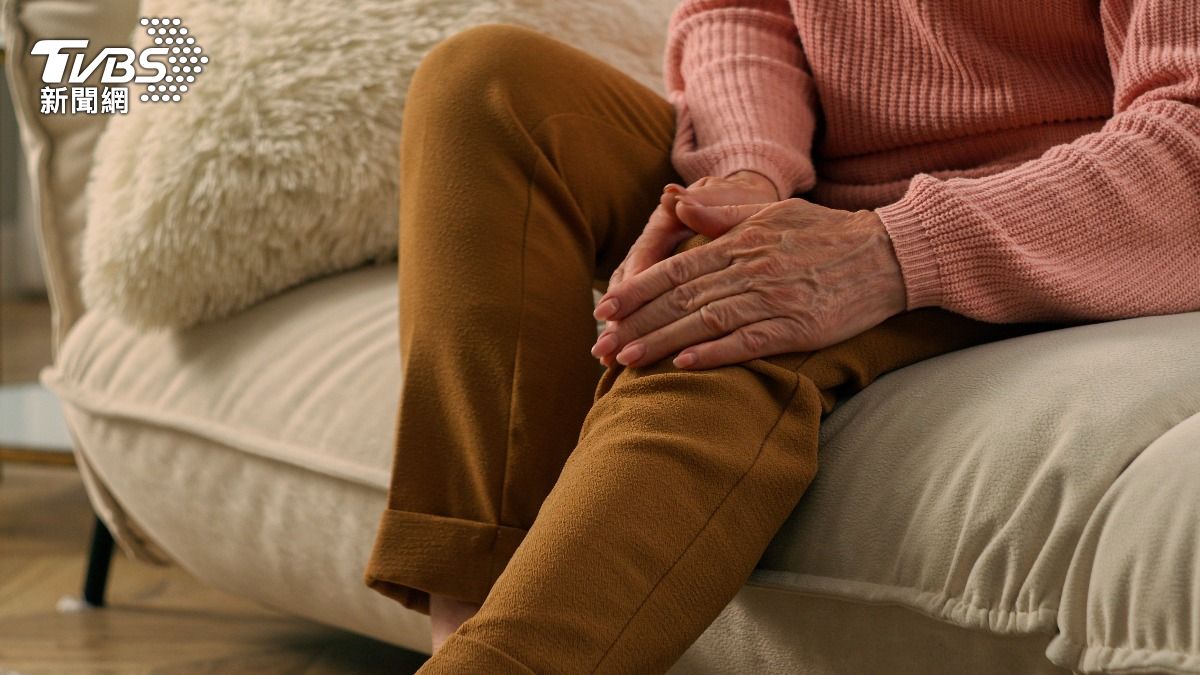 年輕也怕骨鬆!28歲男「骨齡竟老10年」 醫:5症狀速檢查