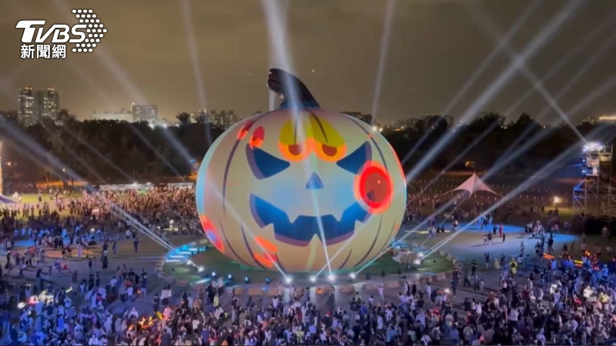 聖誕媽祖婆解凍！高雄民眾看南瓜違停　先收「罰單一張」