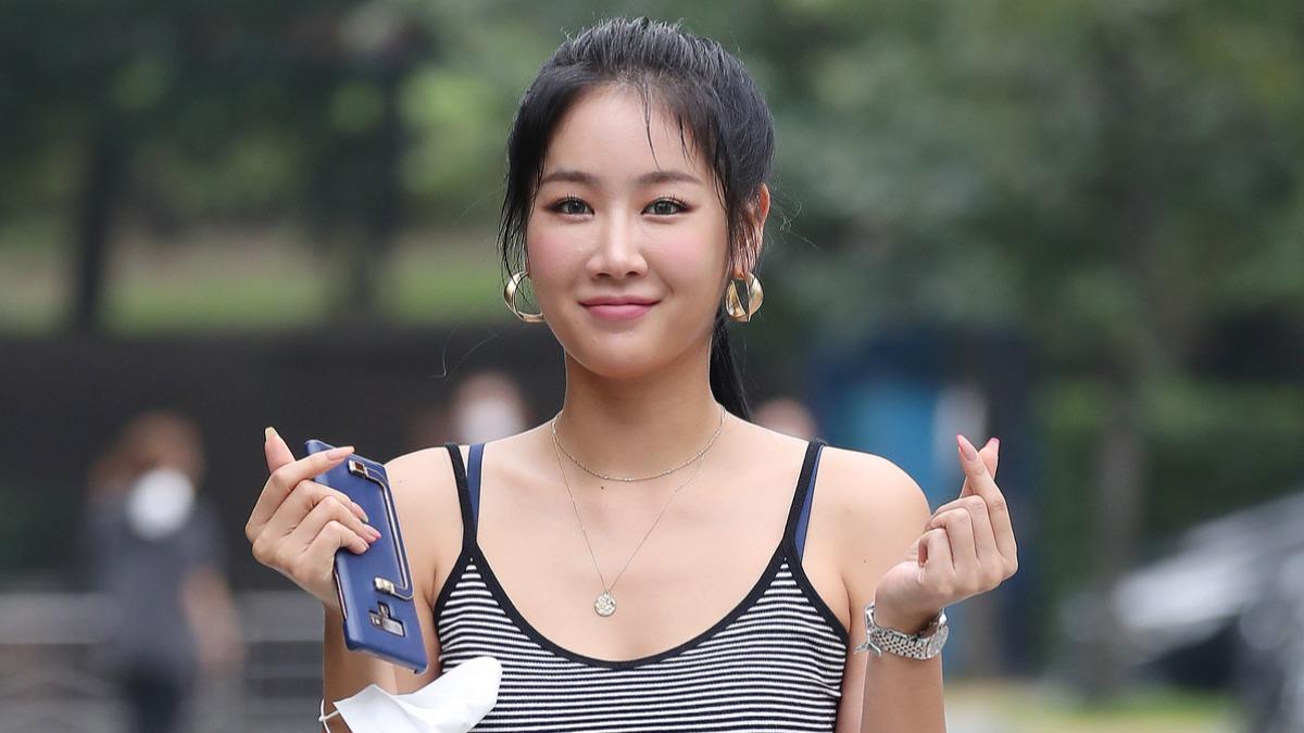 事務長鬧事?神曲女星搭機「遇種族歧視」被當奧客 航空公司道歉