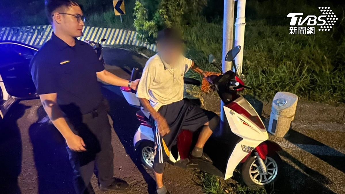 高雄百歲超狂阿公想家!甩開看護偷騎車 白天騎到黑夜屏東迷路