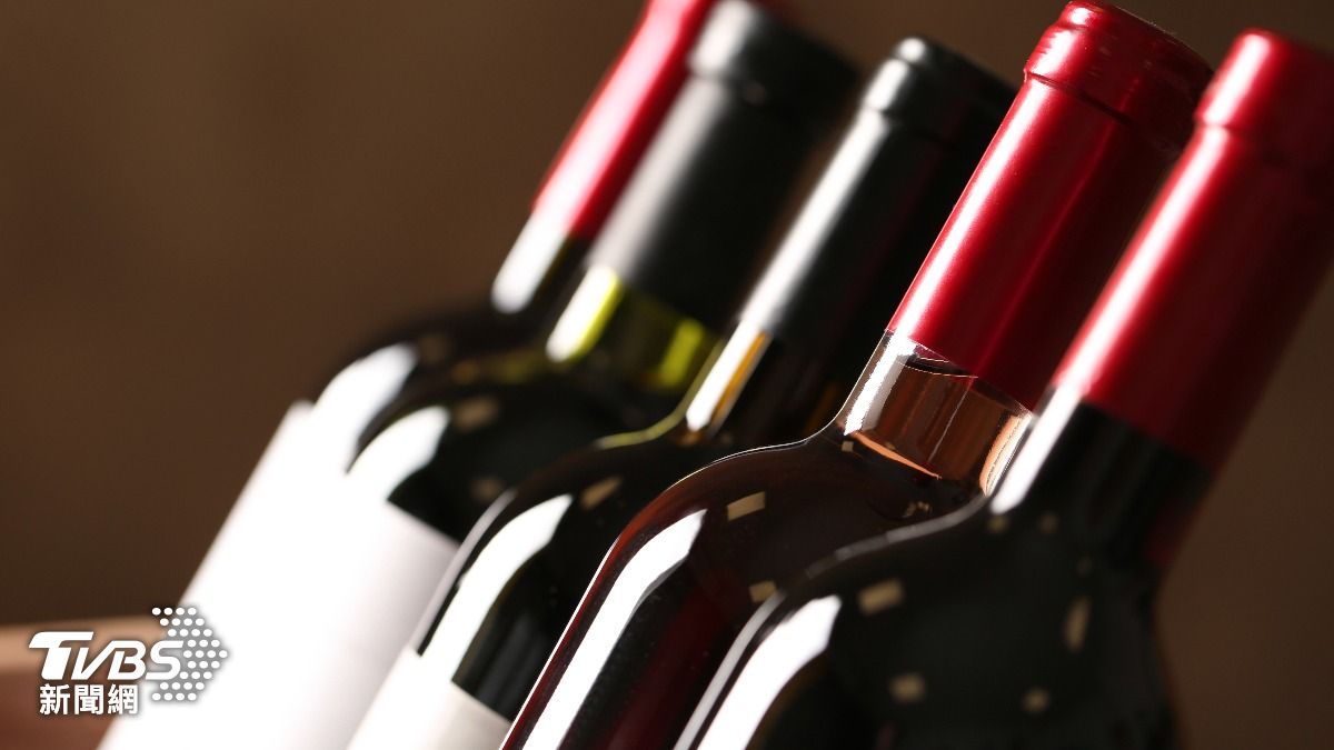 法國77歲翁墜40公尺崖　僅靠「喝紅酒」撐3天生還