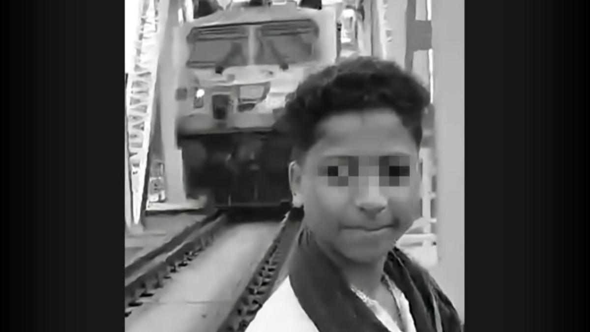 印度少年「站鐵軌旁自拍」　下秒遭火車撞死
