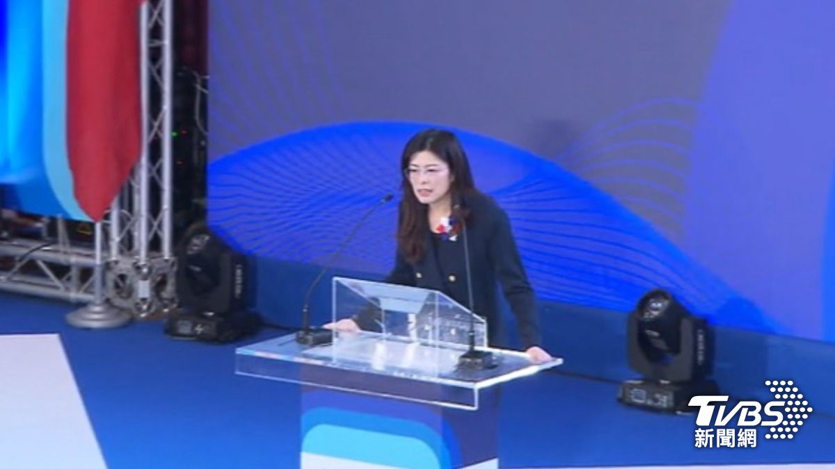 鄭麗文上任! 洪秀柱:挑戰開始 但會「游刃有餘」