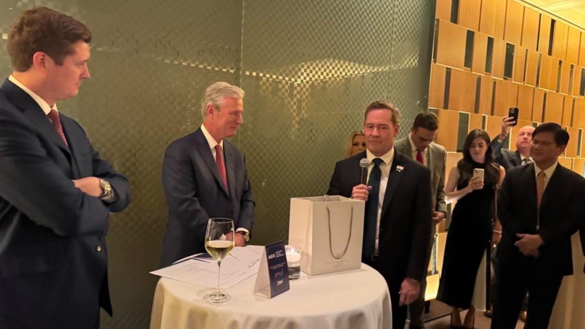 林佳龍宴請美官員沒人出席？　他曝照片：川普特使在場