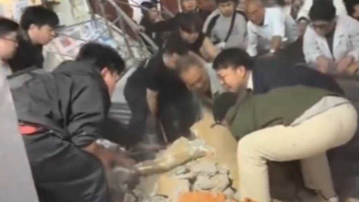 長沙網紅商圈店鋪外牆坍塌　路人２死２傷