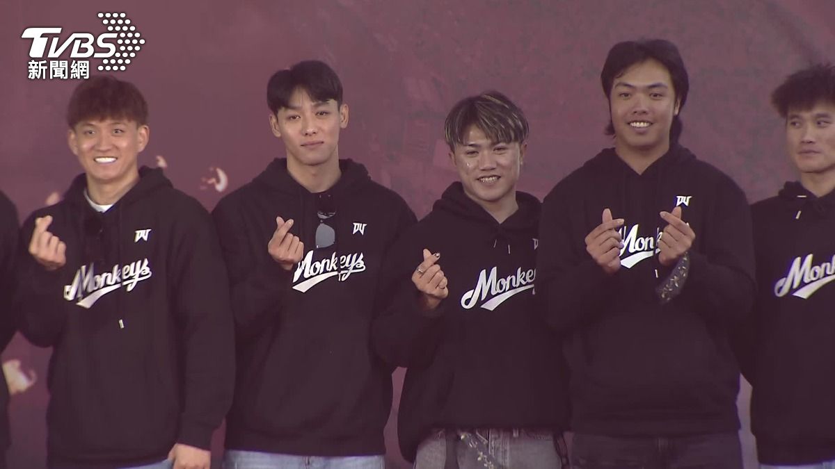 樂天桃猿封王遊行湧「10號隊友」　陳晨威曝赴泰國「回娘家」