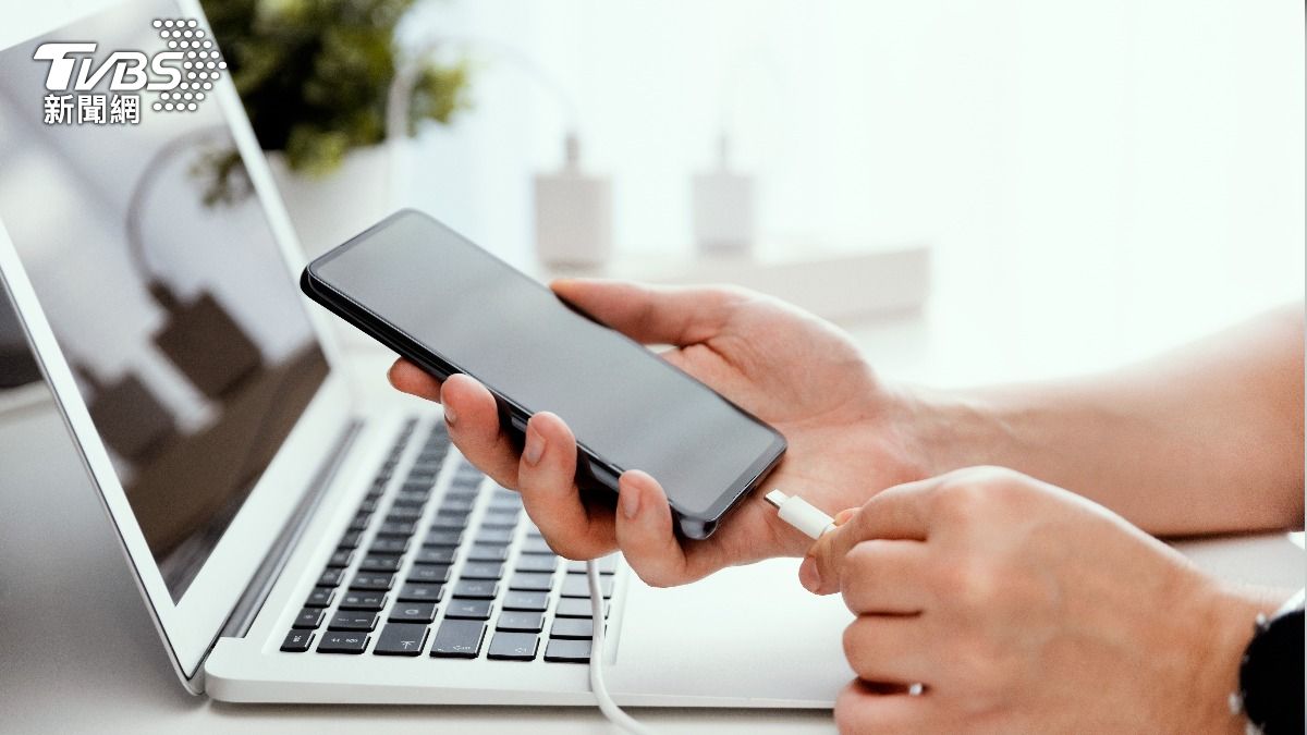 手機沒電好焦慮!專家曝「這習慣」恐慢慢耗盡電池壽命