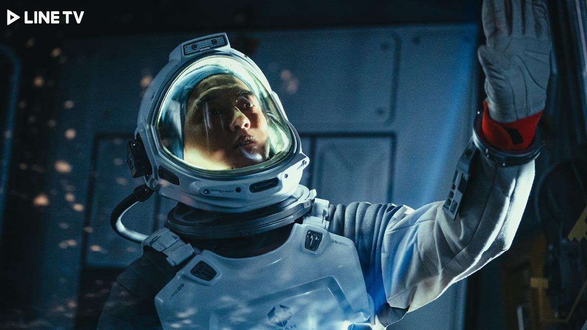 傅孟柏穿「28公斤太空衣」超窒息　熱到崩潰自爆：全脫了