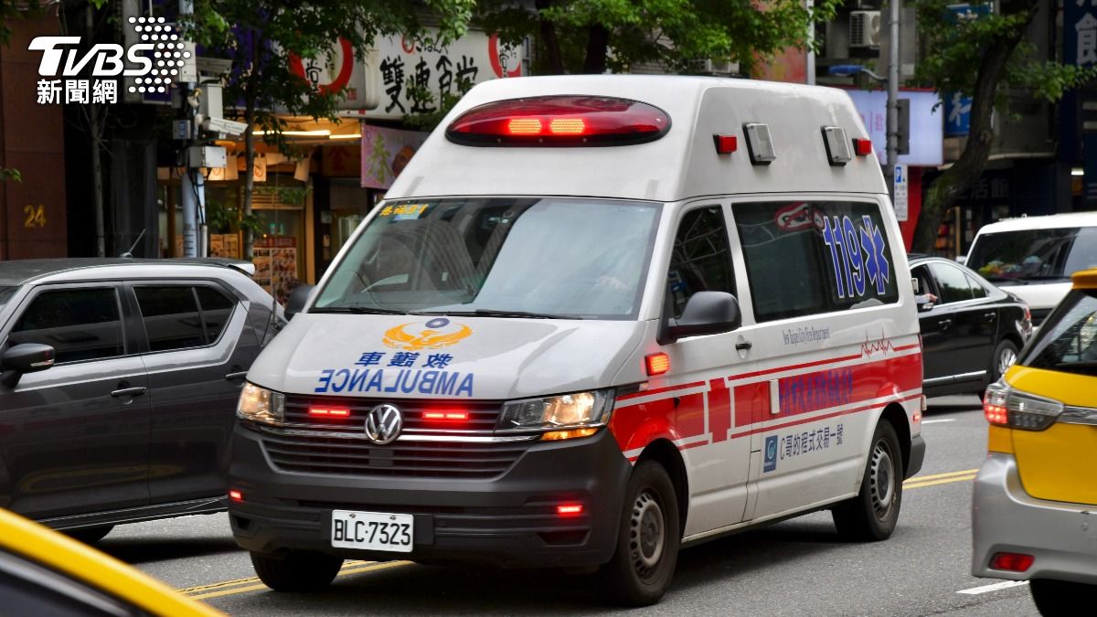 快訊／新北2個月大女嬰突無呼吸心跳　警消送醫搶救中