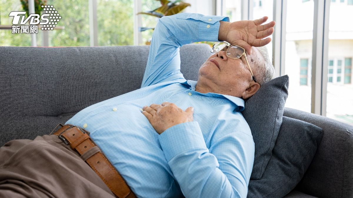 76歲翁「體檢正常」卻突倒下！醫搖頭：忽視5警訊身體早透支