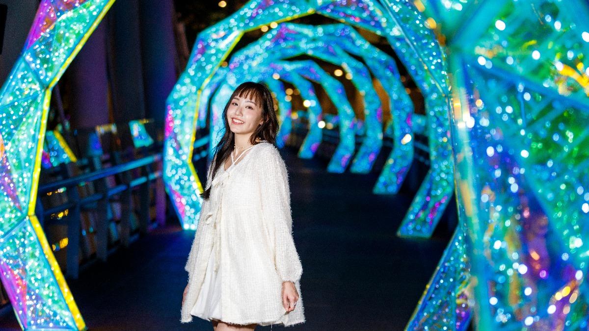 光影與馬戲創意交融　打造沉浸式炫彩廊道