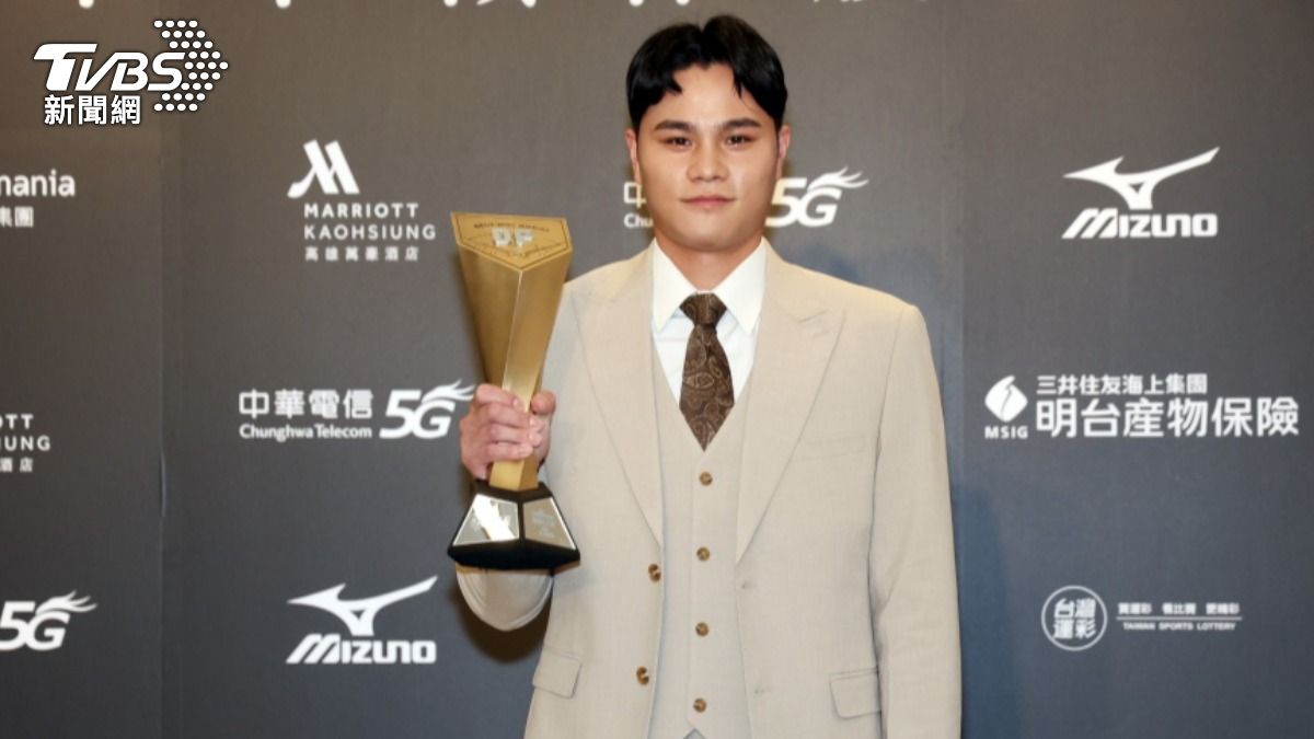 中職/首獲個人獎!中信兄弟新星宋晟睿奪最佳9人外野手獎