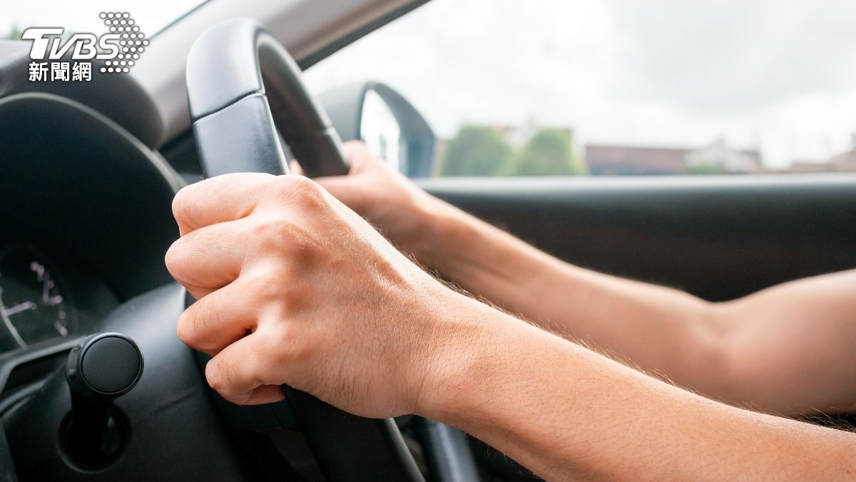 法國男子駕駛汽車衝撞行人釀10傷!被捕時喊「真主至大」