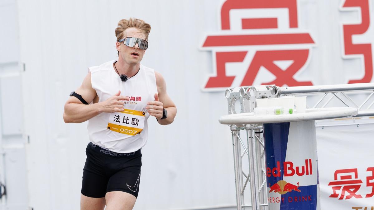 36歲法比歐挺進菁英賽！對決體能怪物　楊一展看傻狂讚：心肺太猛