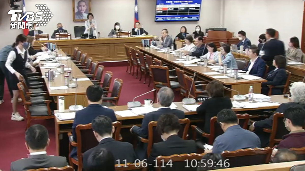 退休公教85%月領5萬以上　鄭英耀盼維持年改