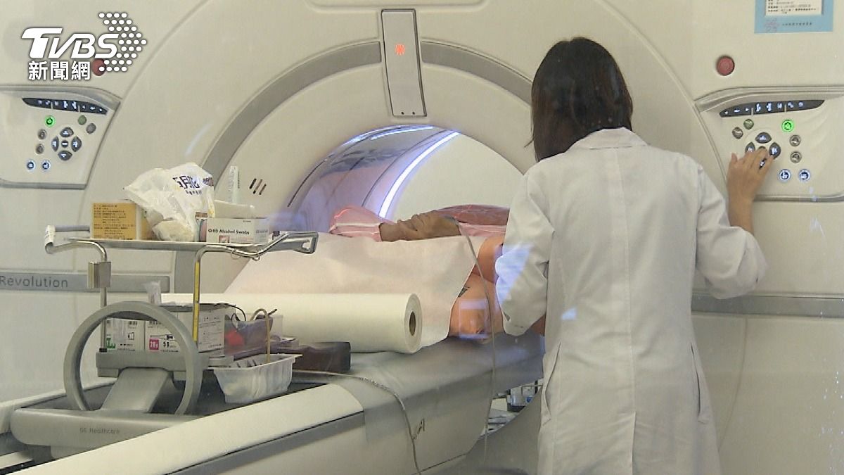 90%女性肺癌沒抽菸!醫揭「這三大」隱形兇手躲不了 下場慘!