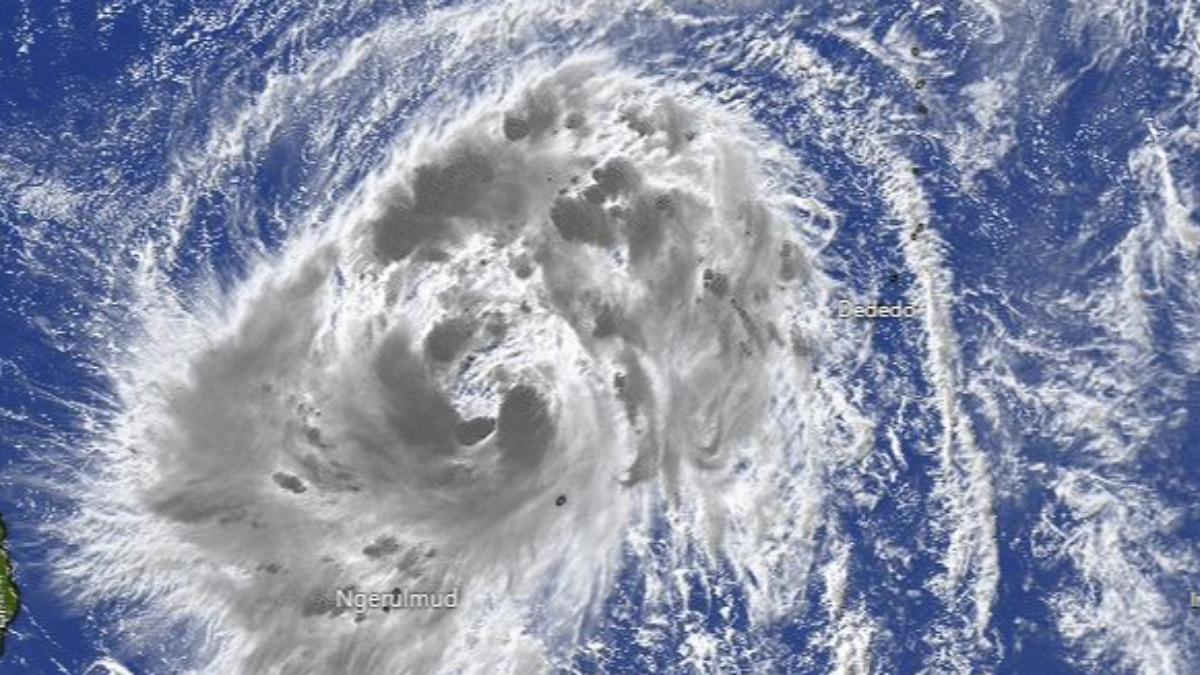 天氣/鳳凰颱風這天恐「通過台灣」!路徑出爐 全台風雨最大時間曝