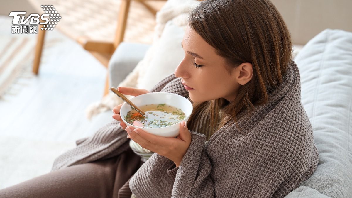 天冷必喝!暖胃不胖「刮油湯」食譜曝 雞湯加1物助燃脂