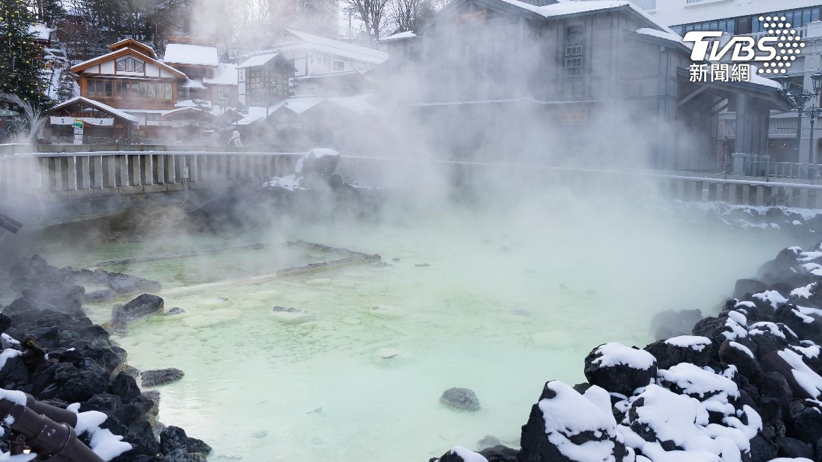 露天溫泉起色心！日25歲公務員成「攝狼」　偷拍女湯遭逮