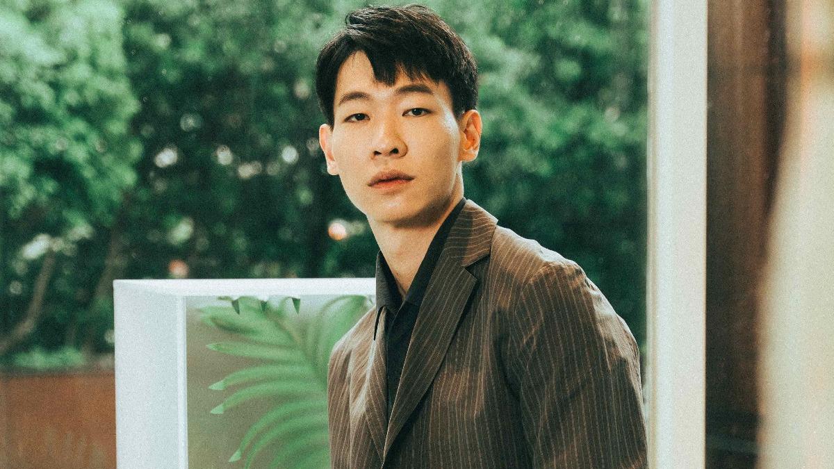 「小黃立行」端盤子巧遇劉冠廷　對方3度主動送暖：邊哭邊笑