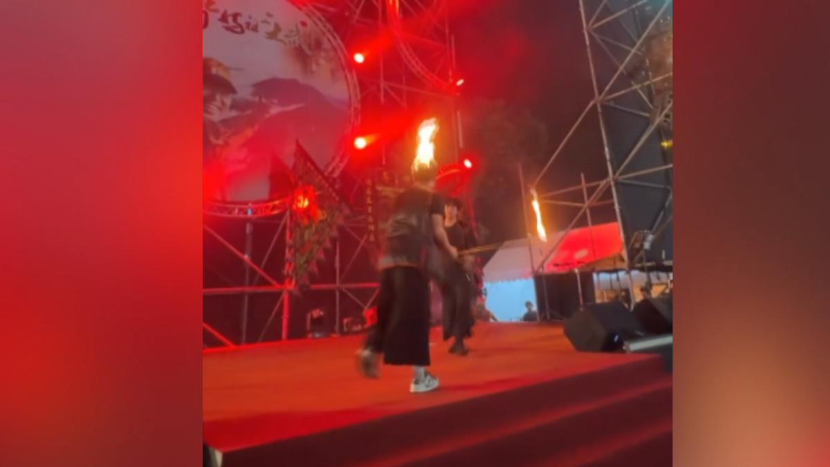火舞演出意外!火把不慎點燃頭髮「頭上一團火球」